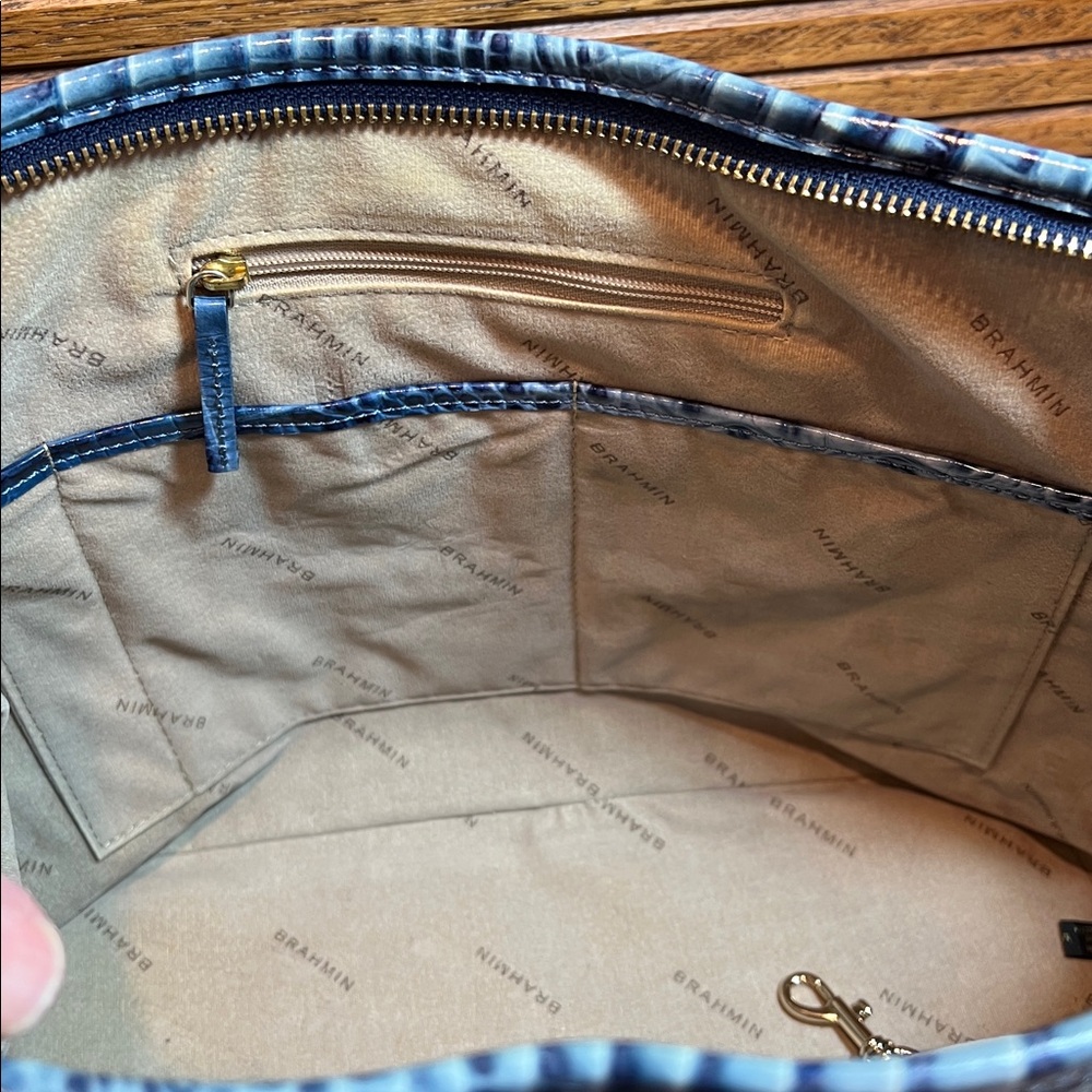 Brahmin Med. Asher Melbourne Embossed Leather Tote bag, denim blues - Picture 17 of 17